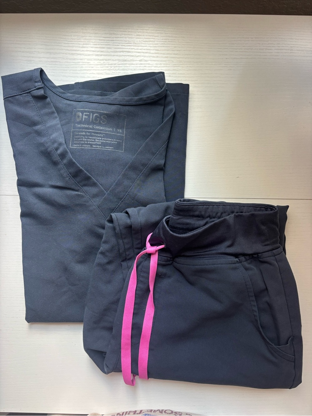 FIGS Dark harbor scrubs